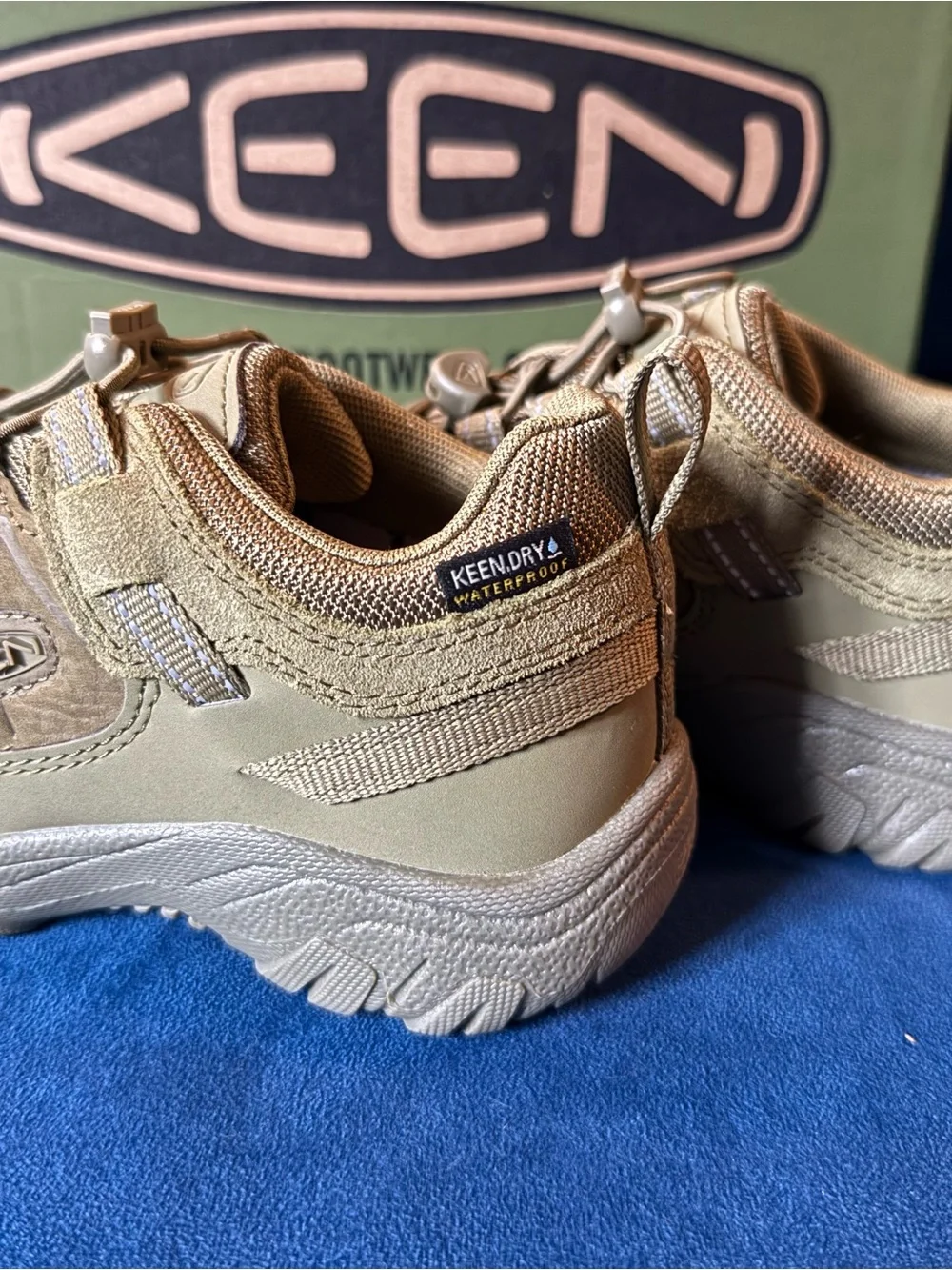 KEEN - Kids Low-Top Hiking Shoes - Olive Green - Size 1 - BRAND NEW! Waterproof